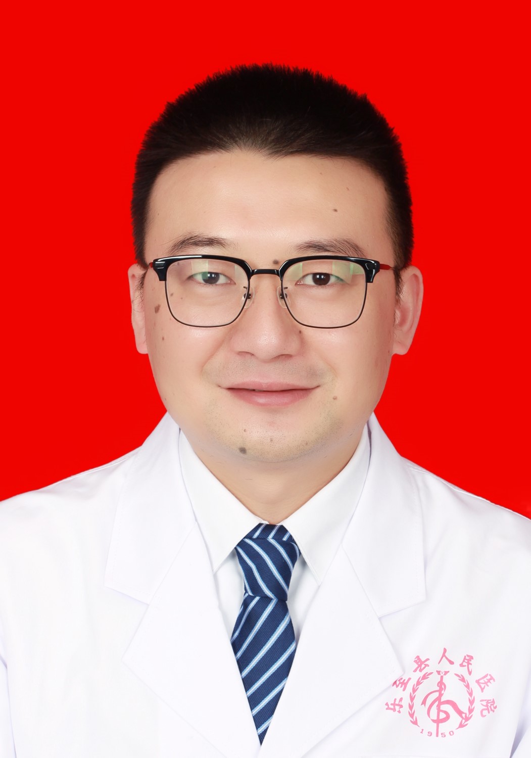 倪勇.职称：内科第六党支部支部书记、急诊科副主任.职称：副主任医师.专业：急救医学 .JPG