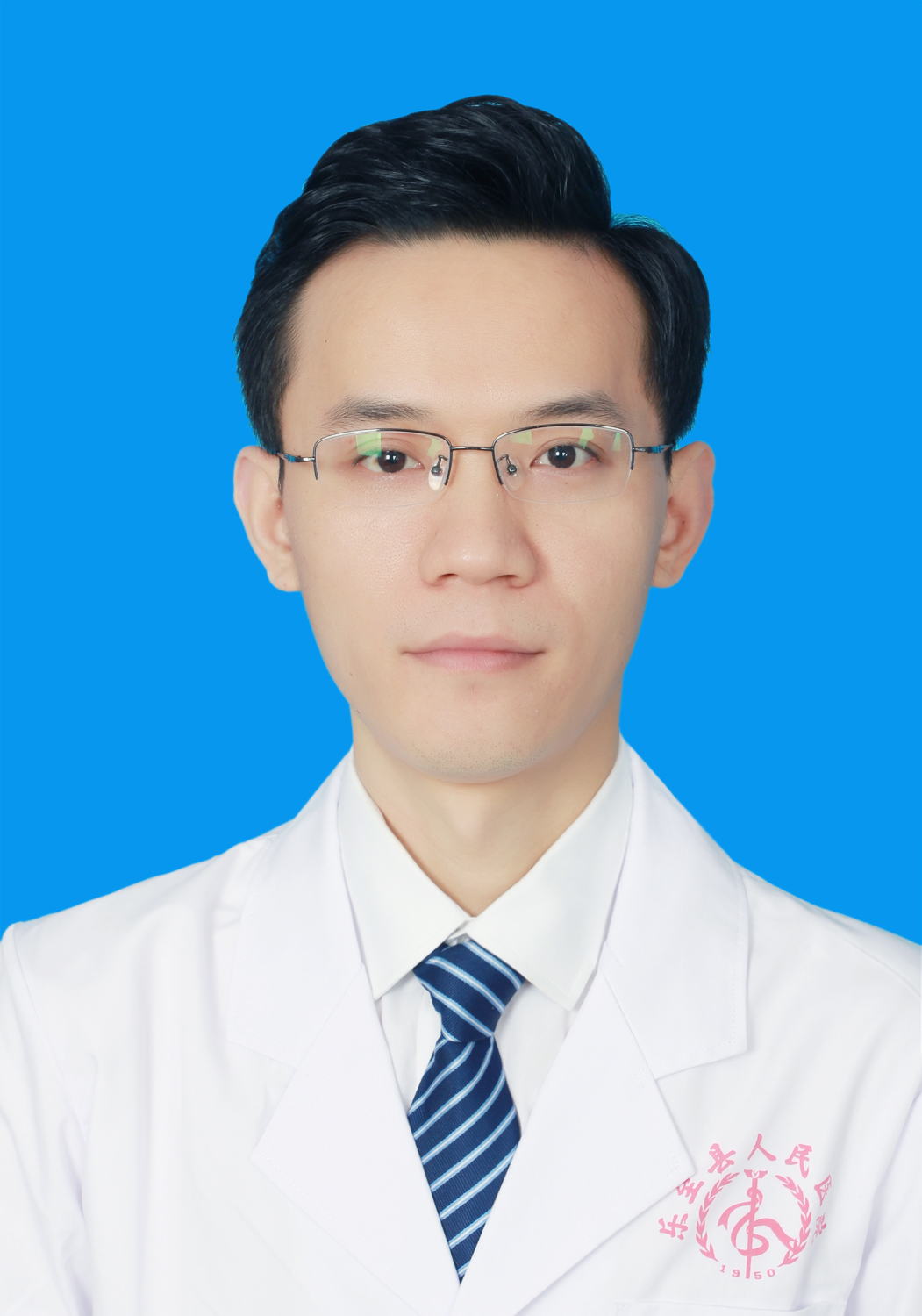 E:\全院医生照片\胸心+肝胆胰外科\胸心外科\胡奎.职称：医师.专业：胸心外科.JPG