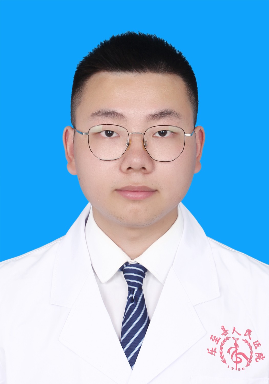李宥霖   职称  医师专业：口腔医学)(1).JPG