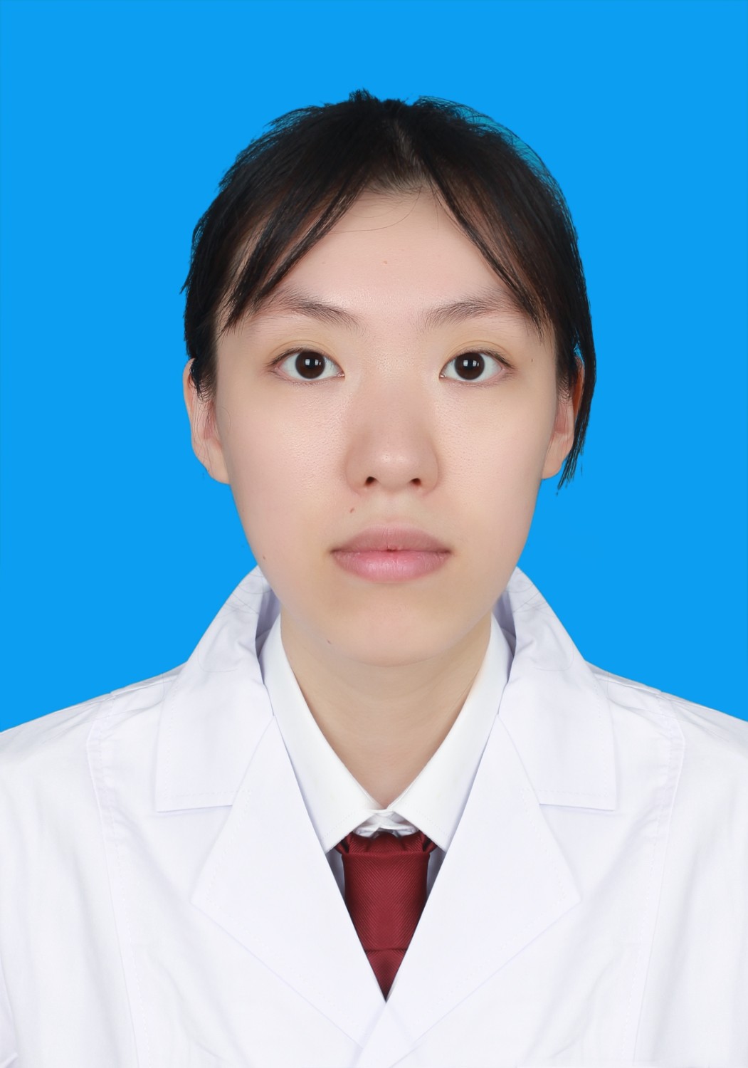 谭欣彤  职称：医师   专业：消化内科(1).JPG